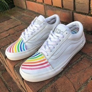 VANS Flour Shop Leather Sneakers M5 W 6.5  SWEET FIND!!